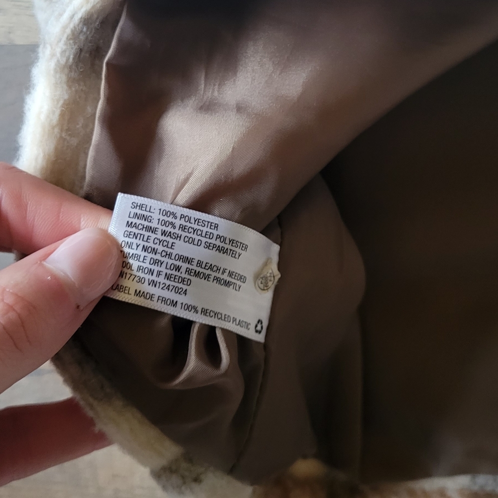 Universal Thread Oversized Shacket Medium - Picture 10 of 11